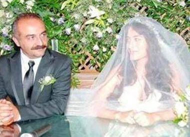 �imdi e�i Bel�im Bilgin ile evlendi�inde 39 ya��ndayd�. Gen� y�ld�z ise Erdo�an'a "evet" dedi�inde 23 ya��ndayd�.