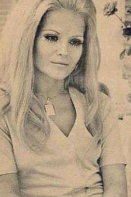 G�n�l Yazar soyad�n� hala ta��d��� Necdet Yazar ile evlendi�inde 13 ya��ndayd�.