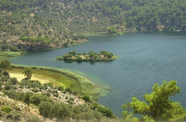 Dalaman<br>  Turistlerin denize en abuk kavutuklar, tarihi merkezlere yaknl, ve ilek hava alan ile Dalaman, yerli ve yabanc turistlerin gzdesi.