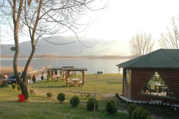 Sapanca<br>  Yeilin nanlmaz gzellikte ki tonlar ile Sapanca gl benzeri bulunmayan bitki dokusu ile konuklarna hem ifa hem de dinlenme olana sunuyor.