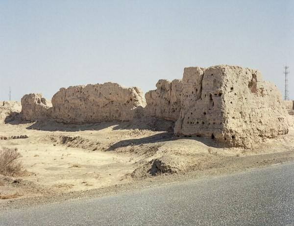 Her ne kadar duvar 2 bin yldr olduu yerde olsa da Avrupallarn in Seddi ile ilk tanmas 1605 ylnda Portekizli kaif Bento de Gois araclyla olmutur.