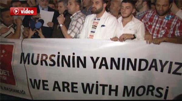 stanbul da Msr protestosu