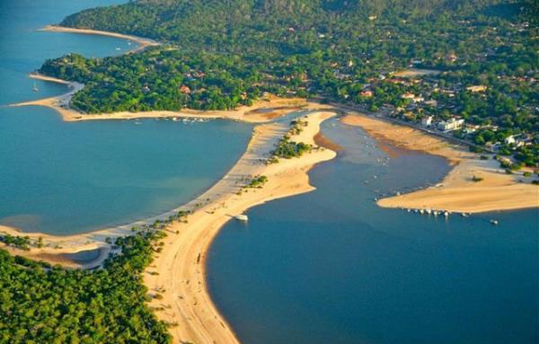 18. Alter do Chao, Brezilya