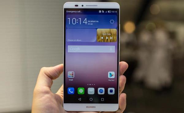 Gelecek akll pillerde ok uzak olmayan bir gelecekte arj sreleri, birka dakikaya kadar gerileyecek. Bu durumda gece yars arj etme ii, tarihe karm olacak. Piliniz arj olduktan sonra kabloyu skmek ve adaptr fiten ekmek, pilinizin sal ve enerji tketimi konusunda bir miktar olumlu etkiye sahip olsa da bu sorunlar, yaknda zlm olacaklar.