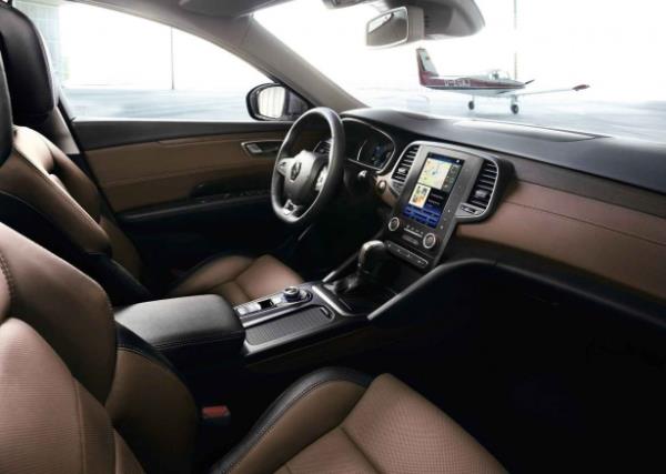 Renault; tasarm, kalite, minovasyon ve mteriler iin dk kullanm maliyeti zerine know-how&#8217;n kullanyor.   420 milyon Euro yatrm yaplan Douai tesislerinde retiliyor.  Renault Talisman yl sonunda Avrupa&#8217;da ve Trkiye&#8217;de sata sunulacak.