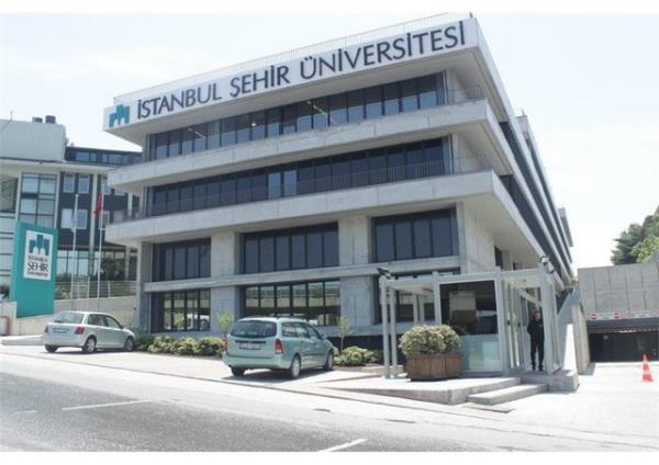 stanbul ehir niversitesi  <br>lk 2 bine ayda 700 TL.