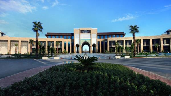 Uluslararas Antalya niversitesi  <br>lk 100&#8217;e ayda 2 bin TL, 101-500&#8217;e bin 500 TL, 501-bine bin TL, bin 1-3 bine 750 TL.