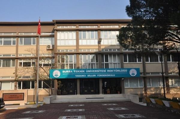 niversiteler tercih edilebilmek iin dereceye giren genleri burs yamuruna tutuyor...   <br>    Bursa Teknik niversitesi  <br>lk 10&#8217;a ayda 2 bin 500 TL, 11-100&#8217;e 2 bin TL, 101-500&#8217;e bin 500 TL, 501-bine bin TL.