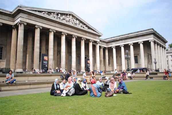 Fatih Sultan Mehmet niversitesi  <br>lk 3 bine ayda bin TL, 3 bin 1-6 bine 750 TL.