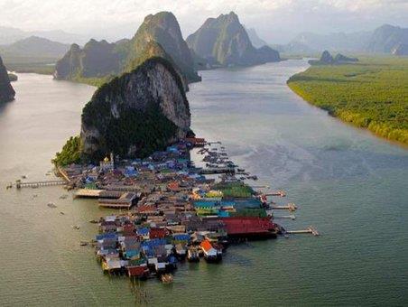 Tayland'da bulunan Ko Panyi Endonezyal balklar tarafndan ina edilmi olan bir balk kasabas.