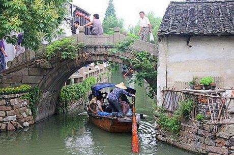ok eski geleneklerin ve alkanlklarn srdrld bu yerde eski evler korunmu durumda.