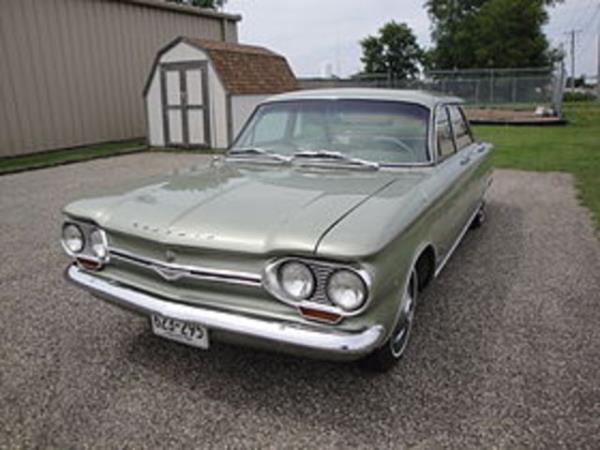 Chevrolet Corvair, 6 silindir bir motora sahipti ve saatte 130 km hz yapabiliyordu.