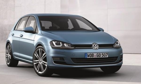 Volkswagen<br>    Golf, Tiguan 1.4 TSI ve CC 1.4 TSI motor se�eneklerinde de y�zde 4 indirim bulunuyor.Ayr�ca VW’de sabit kur kampanyas� da devam ediyor.
