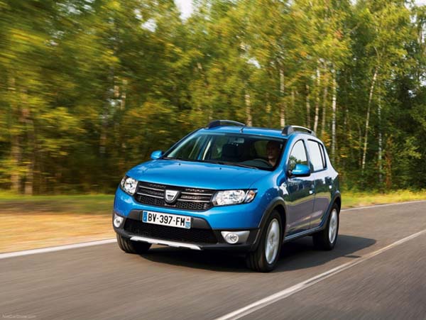 <p>Dacia Sandero</p> 1.5 DCI <p>Ort. Tketim: 3,9 lt/100 km</p>