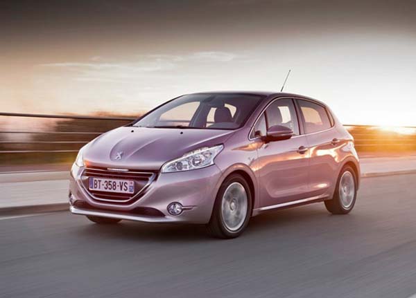 <p>Peugeot 208</p> 1.4 HDI <p>Ort. Tketim: 3,8 lt/100 km</p>