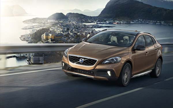 Volvo V40 Cross Country D2 <p>Ort. Tketim: 3,8 lt/100 km</p>