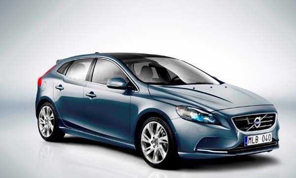 Volvo V40 D2 <p>Ort. Tketim: 3,6 lt/100 km</p>