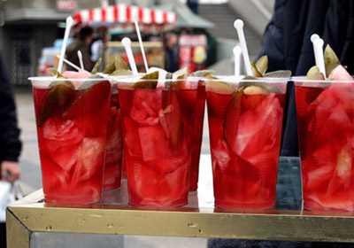 Egzersiz sonrasnda kaslarnz geriliyorsa... <br>Kulaa garip gelebilir ama birka yudum turu suyu iin. Bu, annda gevemenizi ve arnn giderilmesini salar.