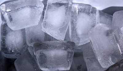 Ya da birka kp buzla ilii ve kzarkl giderin. 15 dakika sonra iliin klmeye baladn fark edeceksiniz.