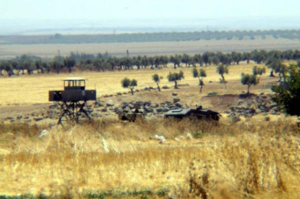 ...kamu ve zel kurululara ait tesislere ise bu konuda yetkili makamn izin verdii kiilerden bakas giremiyor.