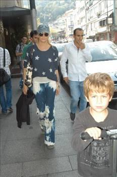 "Kuran okuyorum. Bir anda, bir gnde Mslman olamazsn. Din deitirmek iin zamana ihtiya var.&#8221;