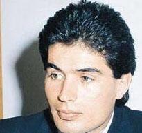 RABBM TOZUMU ALDI BEYAZ OLDUM    1980'li yllarn bebek yzl yakkllarndan biriydi Yaar Alptekin.