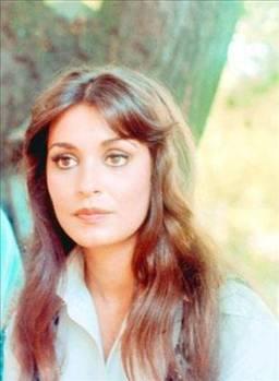  N BAINI ATI    Yeilam'n bir dnemine damgasn vuran nl yldzlardan bir Necla Nazr.