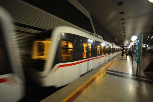 Bir metro istasyonunda soluduunuz havann %15'i insan derisidir