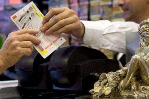 Saysal loto oynamaya giderken lme ihtimaliniz saysal lotoyu kazanma ihtimalinizden daha yksektir