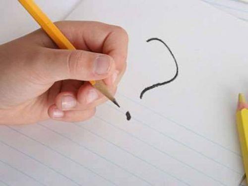 Ylda ortalama 2.500 solak insan, salaklar iin yaplm ara gereler yznden lmektedir