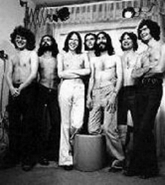 Adn Haydarpaa - Kurtalan hattnda alan Kurtalan Ekspresi'nden alan grup kimi zaman Cem Karaca ile de alt.