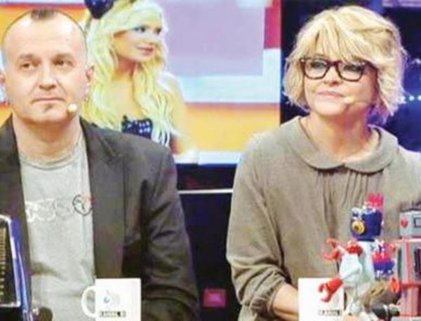 Oya ve Bora hala mzikten tam olarak kopmu deil. Ancak eskisi gibi nplanda olmay tercih etmiyorlar.