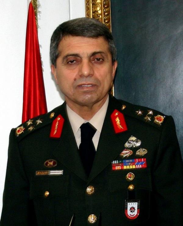 JANDARMA VE EGE ORDUSU<br>  Emekli olan Jandarma Genel Komutan Abdullah Atay'n yerine ise Ege Ordu Komutan Galip Mendi'nin atand renildi.