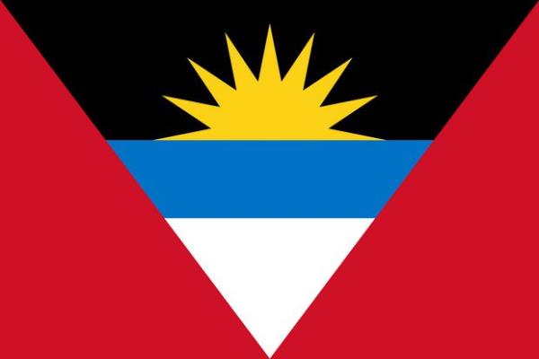 Antigua ve Barbuda: Sarı güneş, doğan yeni günü; kırmızı ada, halkının enerjisini; siyah, ada halkının Afrika ile olan tarihi bağlarını ifade eder. Ayrıca biçimsel olarak sarı, mavi ve beyaz alanlar güneş, kum ve denizi simgeler.