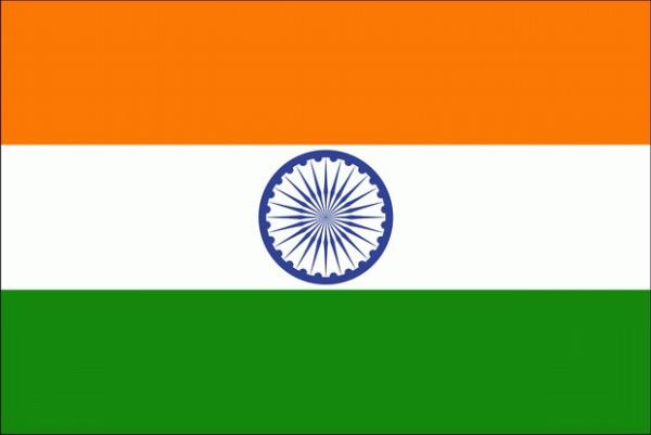 Hindistan: Turuncu cesareti ve fedakarlığı, beyaz barış ve dürüstlüğü, yeşil kahramanlık ve sadakati temsil eder. Bayrağın ortasındaki yuvarlak simge ise Budizm inancındaki Çakra'dır.