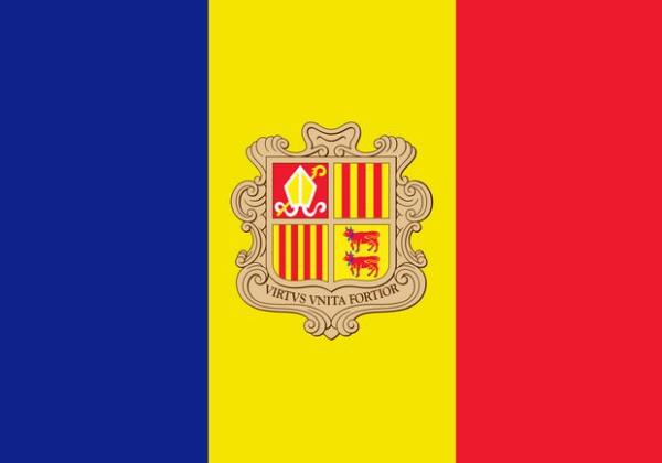 Andorra: Üç adet dikey ve birbirine eşit şeritten meydana gelirken, ortadaki şeritin ortasında devlet arması bulunur. Soldan sağa şeritlerin rengi; mavi, sarı ve kırmızıdır. Bu renkler Fransa ve İspanya'dan kazanılan bağımsızlığı temsil ederler. Mavi ve kırmızı Fransız bayrağından; kırmızı ve yine sarı ise İspanya bayrağından alınmıştır. Bayrağın ortasındaki devlet armasının altında yazan yazının anlamı ise: "Birlikten kuvvet doğar"dır.