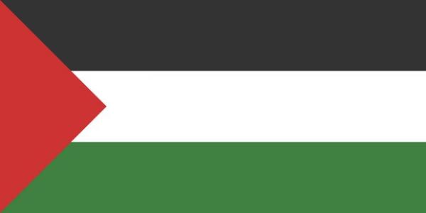 Filistin: İlk olarak Şerif Hüseyin tarafından 1916'daki Osmanlı Devleti'ne karşı yapılan Arap ayaklanmasının sembolü olarak tasarlandı. Ardından 1964 yılında bayrak Filistin Kurtuluş Örgütü tarafından Filistin halkının bayrağı olarak ilan edildi ve 15 Kasım 1988 yılında da yine Filistin Kurtuluş Örgütü tarafından Filistin Ülkesi'nin bayrağı olarak ilan edildi. Bayrak üç eşit boyutta şeritten oluşur. Bunu soldan en uç noktası bayrağı ortalayacak şekilde duran bir ikizkenar üçgen tamamlar. Bayrak Batı Sahra ve Ürdün'ün bayraklarına çok benzer.