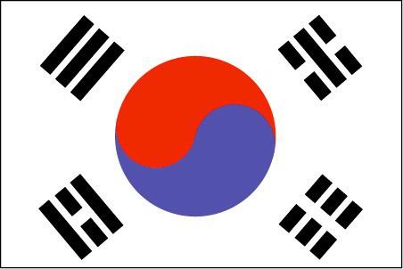 Güney Kore: Güney Kore Cumhuriyeti'nin ulusal bayrağı Tegıki Çosan krallığı döneminde benimsenmiştir. Adını eşit olarak ve kusursuz bir dengeyle ikiye bölünmüş olan ortasındaki tegık çemberinden alır. Bu simge birbirine karşıt olan ama kusursuz bir uyum ve denge oluşturan evrensel güçlerin simgesi iki zıt öğeden oluşur: yin ve yang. Üstteki kırmızı bölüm yang'ı alttaki mavi bölüm yin'i simgeler. Bayrağın dört köşesindeki üçlü çizgiler karşıtlık ve uyumu anlatır. Sol üst köşedeki üç kesiksiz çizgi cennet ve gökyüzünü, sağ üst köşdeki iki kesikli çizgi arasındaki kesiksiz çizgi yeryüzünü, sol alt köşedeki iki kesiksiz çizgi arasındaki kesikli çizgi ateşi, sağ alt köşedeki kesikli çizgiler ise suyu temsil eder. Bayrağın beyaz fonu, Kore halkının katıksız arılığını ve barışsever kişiliğini anlatır. Bayrağın bütünü, Kore halkının evrenle uyum içinde yaşama ülküsünü simgeler.