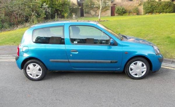 2002 model Renault Clio 1.5 dC fiyat aral 12.700-14.750