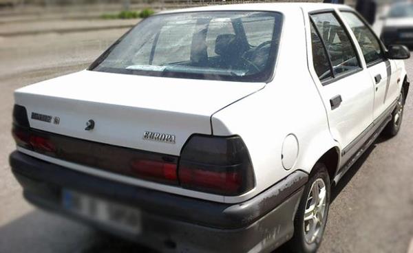 2001 model Renault Europa fiyat aral 10.500-11.750