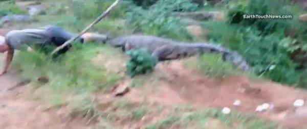 Kzgn timsah tarafndan saldrya urayan yal adam, olay hafif yaralarla atlatt.