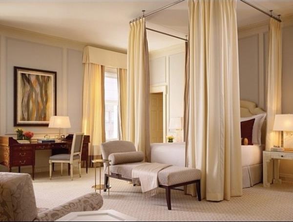 Otelde bir gece konaklama iin 15 bin Dolar dyorlar