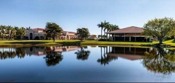 Atlar iin mega malikaneler yaptryorlar