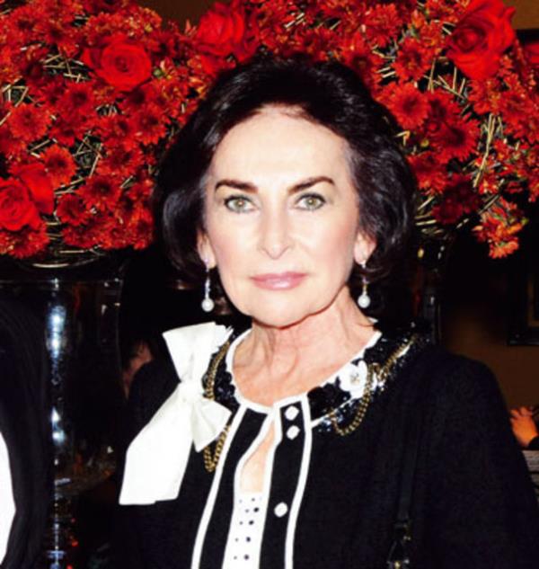 IRIS FONTBONA  <br>ilili Iris Fontbona lkenin en zengin kiilerinden biri olarak biliniyor. Dev bir gemi firmas bulunan Fontbona&#8217;nn serveti 12.7 milyon dolar.