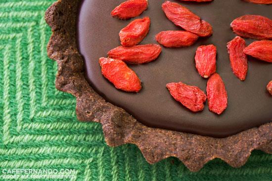 <p>Kalbinizi Glendirir</p>  <p>  Goji bir sesquiterpene olan ve kalp ile kan basnc ayarlamalarna yardmc olan cyperone ierir. </p>  <p>  Anthocyanin maddesi ise kalp damarlarnn dayanklln arttrr.</p>