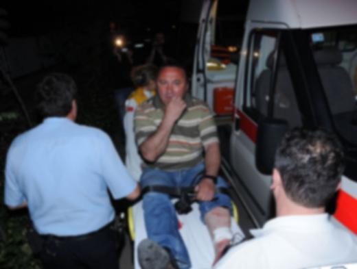 <p><b>-Yaral lm nasl yaplacak? </b></p>    Yaralamal bir kazada, srcnn yaralanmas, fleyemeyecek durumda olmas durumunda tkrk, kan ve idrar gibi svlar yoluyla lm yaplyor. Eskiden bu mahkeme yoluyla yaplabiliyordu.