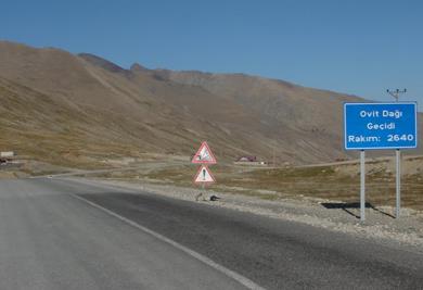 Ovit Da Geidi  <br>  Trkiye'nin kuzeydousunda, Rize ile Erzurum arasnda yer alan Ovit Da Geidi 2640 rakmdadr.