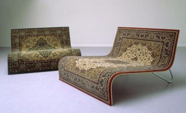 Uan Hal Kanepesi<br>    Dou ile Bat'y sentezleyerek oluturulan bu kanepe , Tonio de Roover tarafndan yapld.