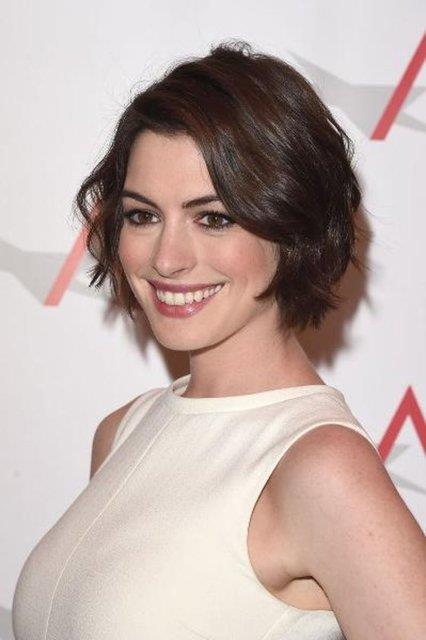 9. Anne Hathaway<br>  12 milyon dolar