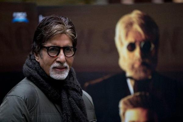 7. Amitabh Bachchan<br>  33.5 Milyon dolar